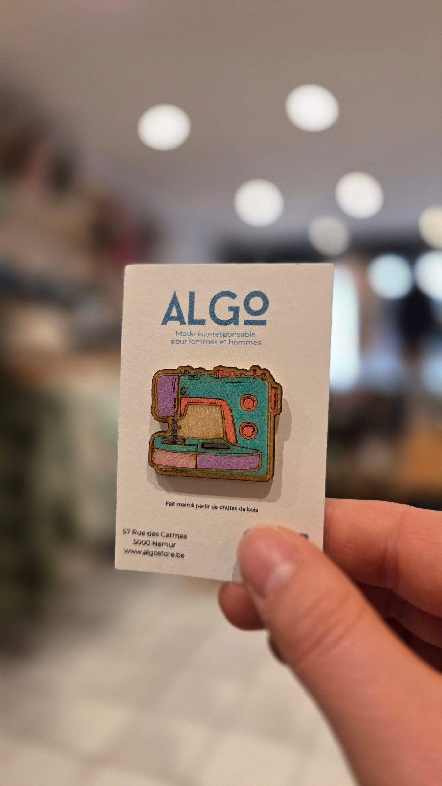 Pin's - Machine à coudre (rétro)