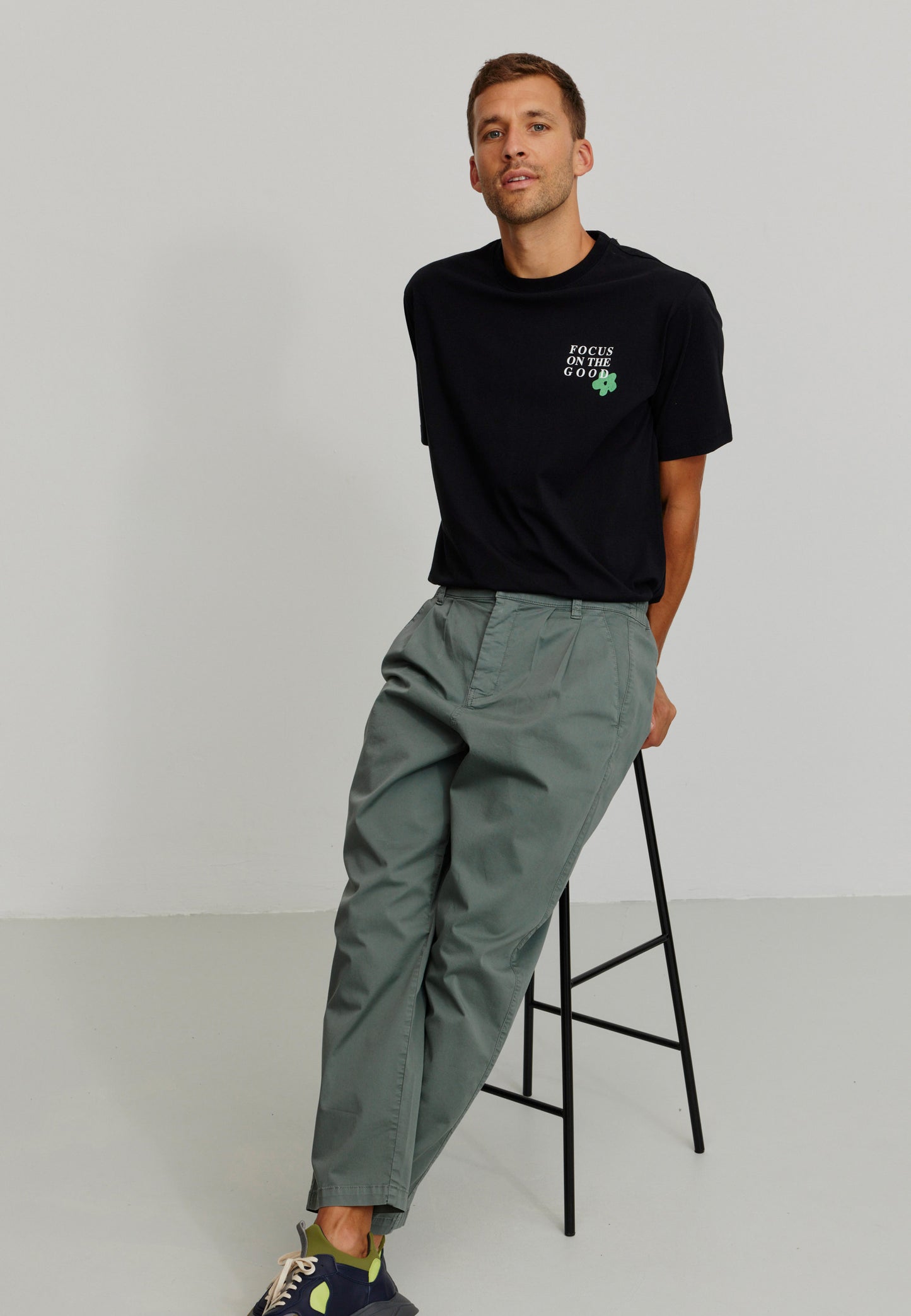 Chino TARO vert kaki