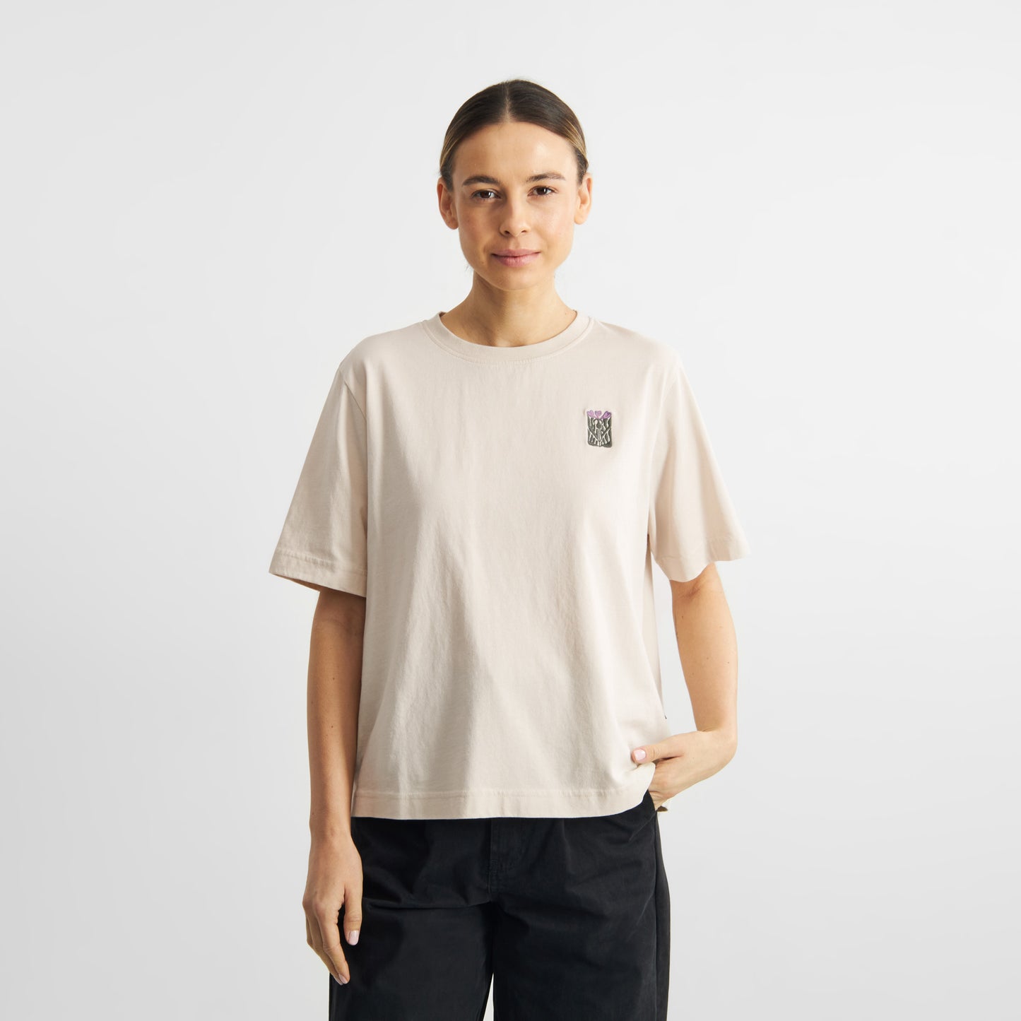 T-shirt Vadstena broderie florale poitrine