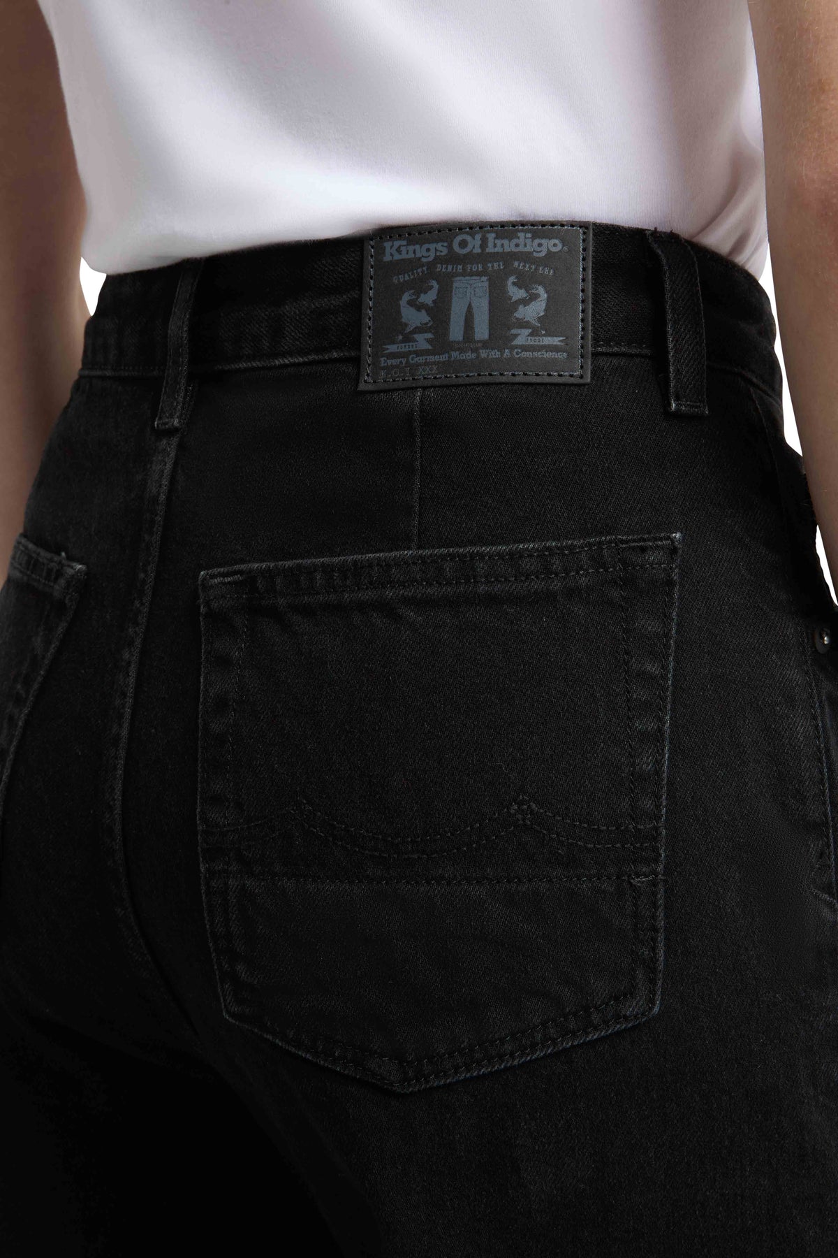 Jean LEILA cropped - Holo Black Used