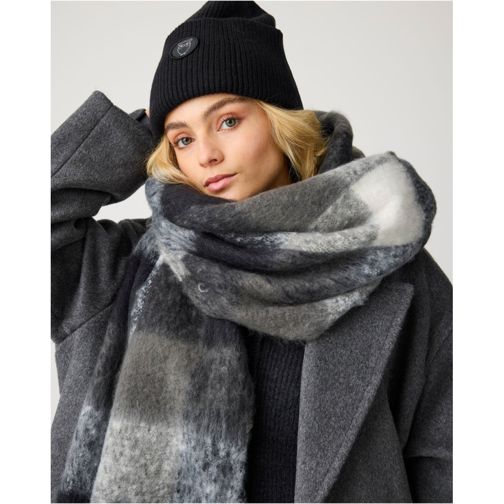 Echarpe 100% recyclée à carreaux (3 coloris disponibles)