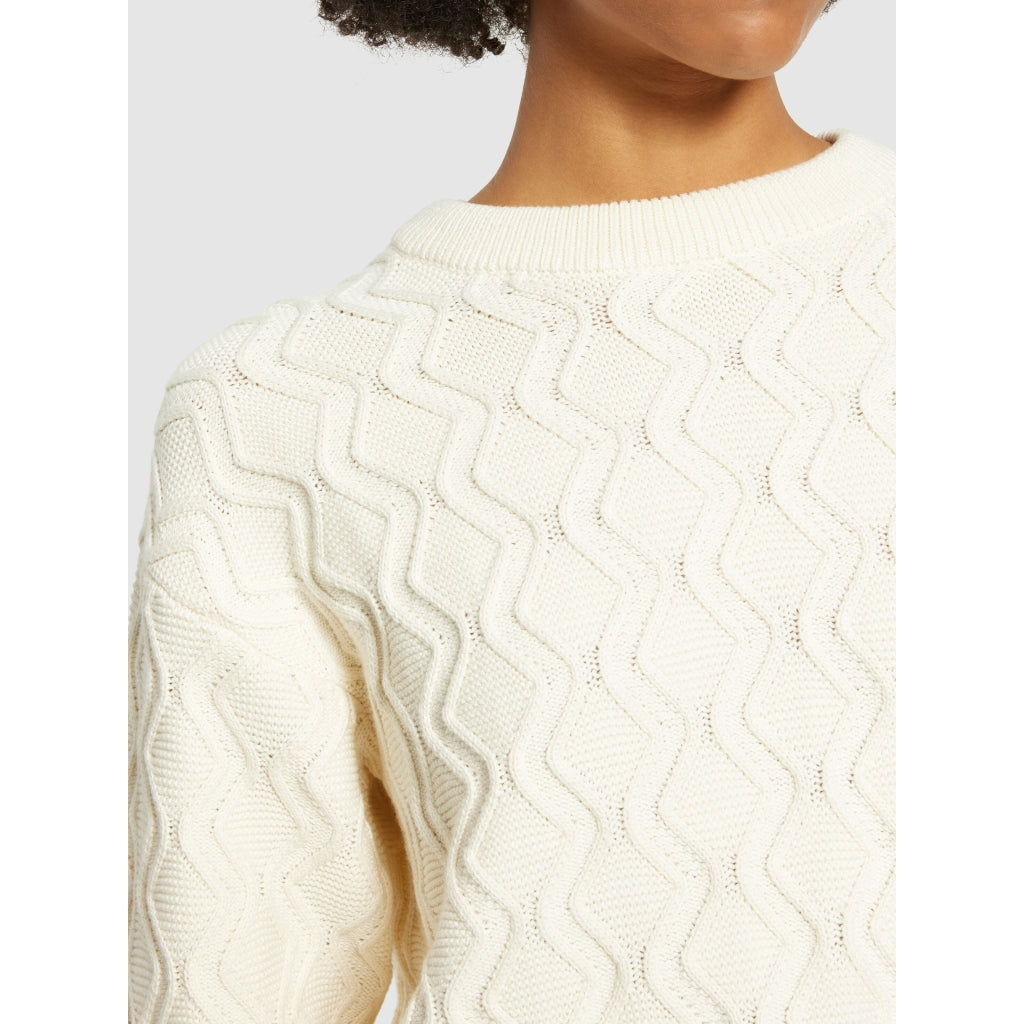 Pull torsadé en coton - blanc cassé