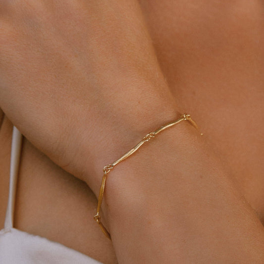 Bracelet Enea en chaîne articulée dorée, résistant à l'eau