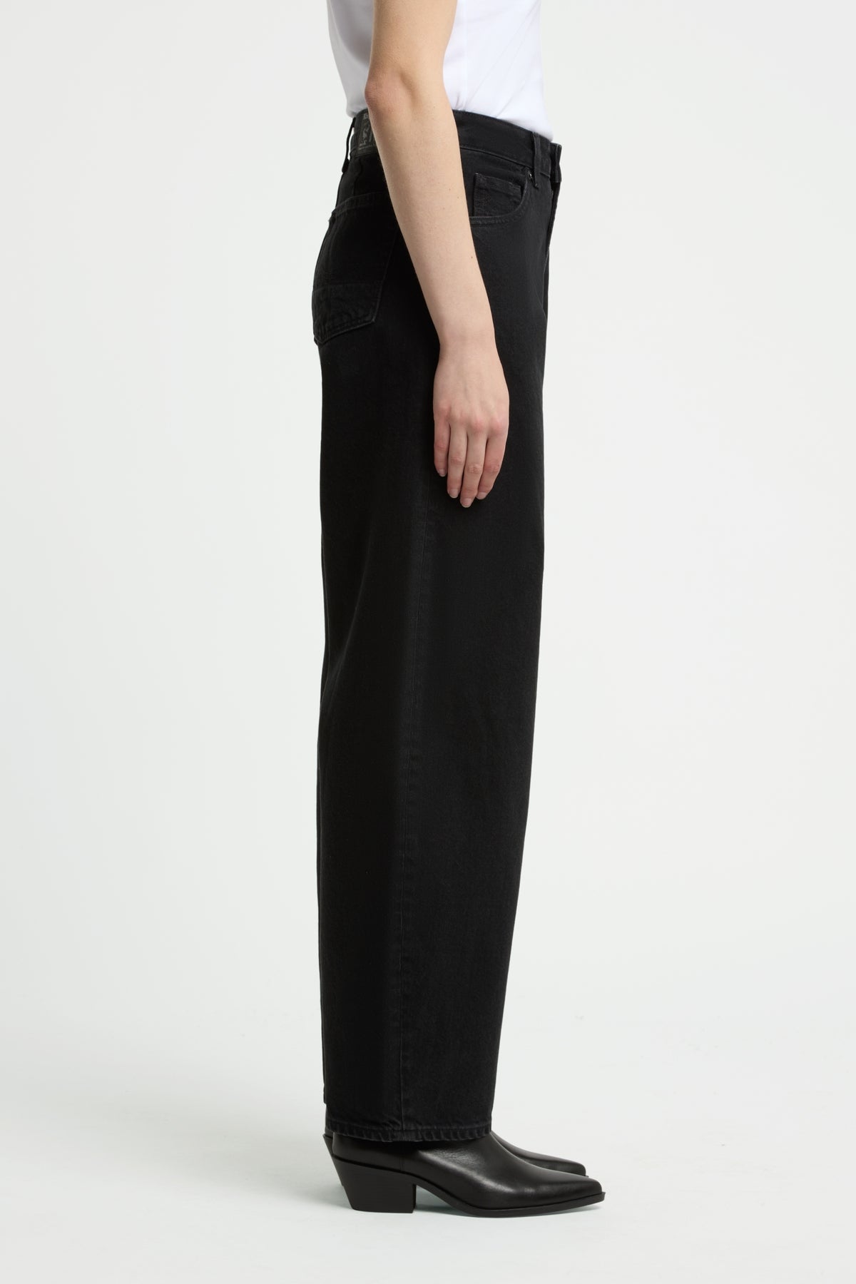 Jean LEILA cropped - Holo Black Used