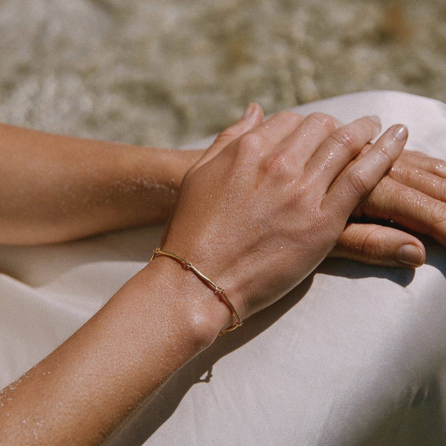 Bracelet Enea en chaîne articulée dorée, résistant à l'eau